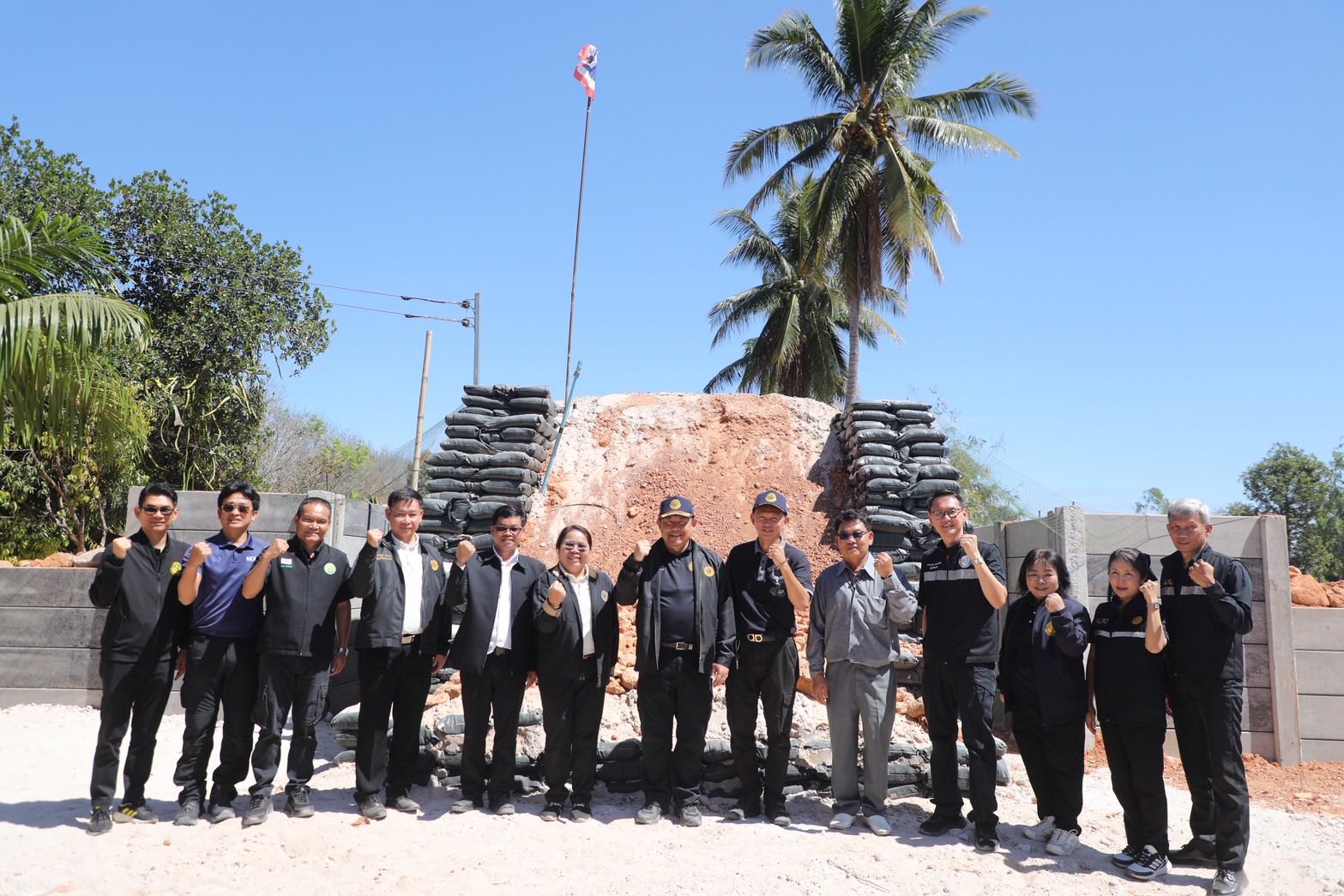 title - “ส.ป.ก. ไม่ทิ้งใครไว้ข้างหลัง” เลขาฯ สั่งลุย ศูนย์เคลื่อนที่ เร่งช่วยเกษตรกรในเขตปฏิรูปที่ดินในพื้นที่เสี่ยงภัย